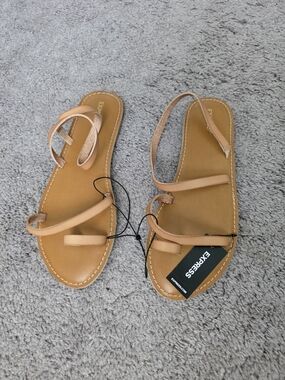 NWT Express Women’s Tan Strappy Flat Sandals